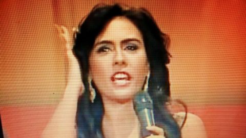La conductora de televisión Angie Agramonte es vinculada con lavado de dinero y narcotráfico.