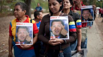 Miles de personas hicieron fila por nueve días para ingresar a la capilla ardiente del fallecido presidente Hugo Chávez.