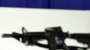 La presidenta del Comité de Inteligencia del Senado, la demócrata Dianne Feinstein, es la autora del texto para la prohibición de las armas de asalto.