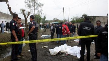 El estallido de un cohete durante una peregrinación religiosa en  Tlaxcala, deja al menos 13 muertos y decenas de heridos.