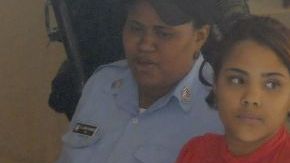 La cantante dominicana Martha Heredia camino a una audiencia judicial en Santiago, República Dominicana, el  25 de febrero de 2013.