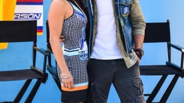 Kate del Castillo posó junto a Carlos Ponce en Miami tras presentar 'Arranques de pasión'.