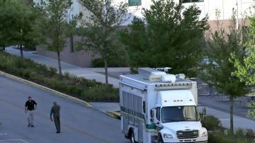 La Policía encontró el cadáver de una persona que al parecer se había suicidado en un dormitorio de estudiantes.