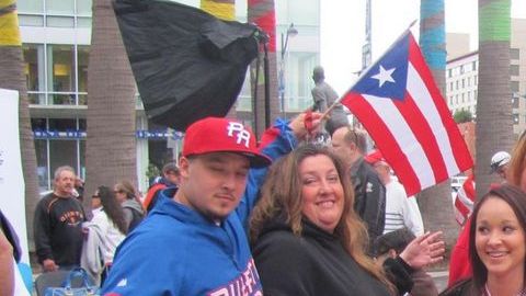 La Familia Herández de Ponce, Puerto Rico, le puso sabor a San Francisco y a la final del Clásico Mundial.