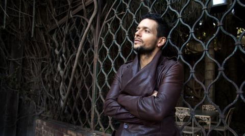 Entre las leyendas de la música latina quienes cantan a dúo con Draco en este disco se encuentren Juan Luis Guerra, Maná y Marc Anthony.