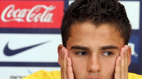 Diego Reyes fue castigado por utilizar la mano.