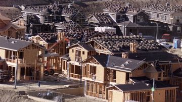 En  aumento en la construcción  y en los precios   de las viviendas ha beneficiado la economía nacional.