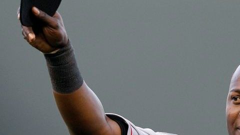 Tras mucho pensarlo, el colombiano Edgar Rentería, por fin se retira del profesionalismo.
