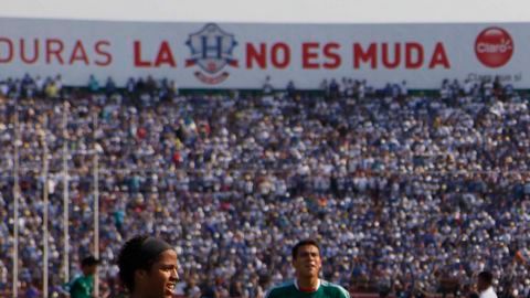 Hernández puso al frente al Tri.