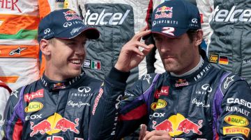La escudería Red Bull dominó el primer día de prácticas del GP de Malasia. En la foto sus pilotos, Sebastian Vettel y Mark Webber.