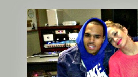 Jennifer López valora el talento de Chris Brown, el rapero que ha tenido varios problemas con la ley por no poder controlar su ira. Uno de sus problemas más conocidos fue cuando le dio una golpiza a su novia Rihanna, quien lo perdonó.