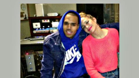 Jennifer López valora el talento de Chris Brown, el rapero que ha tenido varios problemas con la ley por no poder controlar su ira. Uno de sus problemas más conocidos fue cuando le dio una golpiza a su novia Rihanna, quien lo perdonó.