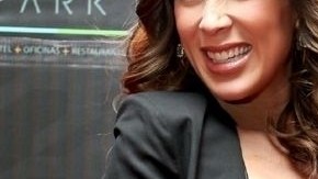 Jacqueline Bracamontes dijo sentirse muy ilusionada con la llegada de los bebés.