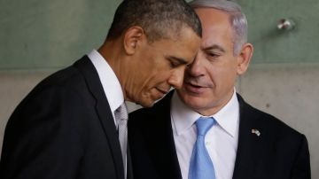 Obama (D) y Netanyahu se en cuando se dio la llamada telefónica.