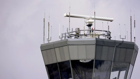 Los recortes sobre la FAA podrían ocasionar  retrasos en los vuelos dentro del país debido al descenso del personal operativo.