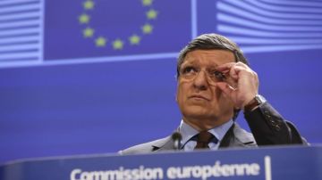 El presidente de la Comisión Europea (CE), José Manuel Durao Barroso afirmó que el modelo económico de Chipre "no era viable" y aseguró que Bruselas ayudará a Nicosia a buscar nuevas vías de crecimiento.