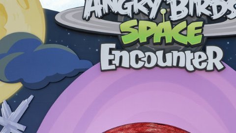 La entrada a la exhibición interactiva invita al juego y la diversión.