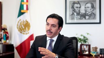 David Figueroa, cónsul general de México en Los Ángeles, anuncia que próximanente será reemplazado en su cargo.