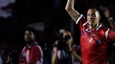 La prensa hondureña destaca más las deficiencias futbolísticas de Honduras que las virtudes de Panamá.