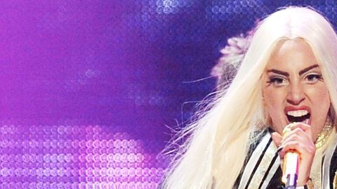 Gaga ha invertido millones en su boda.