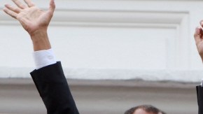 El presidente de Ecuador, Rafael Correa (der.) y su compañero de fórmula a la vicepresidencia, Jorge Glass, celebraron su triunfo electoral el pasado 17 de febrero.