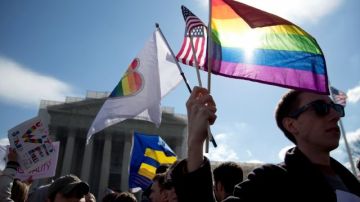 Tanto la jornada de ayer como la de hoy se desarrollaron en medio de concentraciones de centenares de activistas a las afueras de la corte, la mayoría pro matrimonio homosexual.