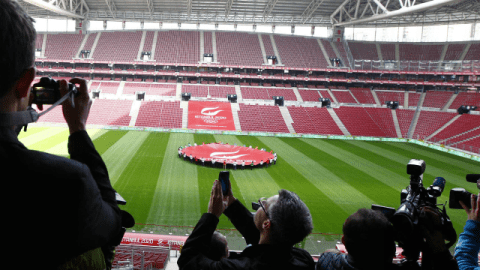 El Türk Telekom Arena presenta irregularidades en su cancha