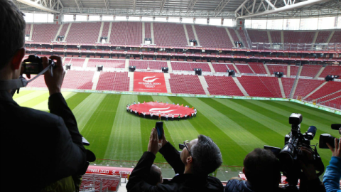 El Türk Telekom Arena presenta irregularidades en su cancha