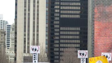Marcha realizada ayer en Chicago en apoyo a la reforma migratoria.