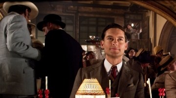 Tobey Maguire y Leonardo DiCaprio  en una escena de la esperada 'The Great Gatsby'.