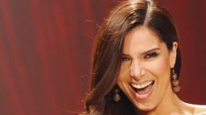 Roselyn inició su carrera en los espectáculos a los cuatro años al ingresar al Ballet de su país natal.