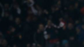 El gol de Ibrahimovic en claro fuera de lugar puso al PSG en la lucha por las semis y a la espera del de vuelta en el Camp Nou.