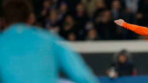 El astro argentino Lionel Messi ya no jugó el segundo tiempo ante el PSG hoy en la Champions.