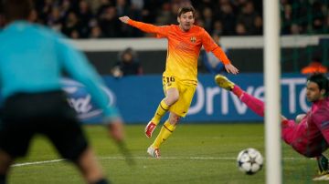 El astro argentino Lionel Messi ya no jugó el segundo tiempo ante el PSG hoy en la Champions.