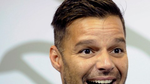 "Ricky Martin: Greatest Hits - Souvenir Edition" tendrá dieciocho de los temas más conocidos del artista.