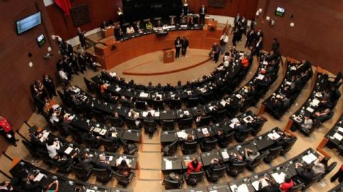 El Senado mexicano analiza la ley para mejorar la eficacia de los consulados en el exterior.