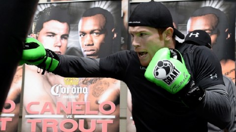 Saúl 'Canelo' Alvarez, campeón mundial superwelter del CMB durante un entrenamiento para su combate del 20 de abril.