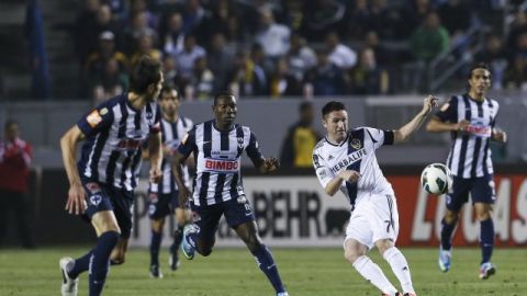 Monterrey sacó una ventaja de 2-1 en Los Angeles, en el partido de ida