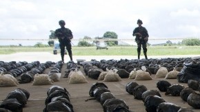 La fiscalía del sur de Florida acusó el 3 de marzo del 2011 a Handal de asociación ilícita para distribuir cocaína a sabiendas de que sería importada ilegalmente a Estados Unidos.