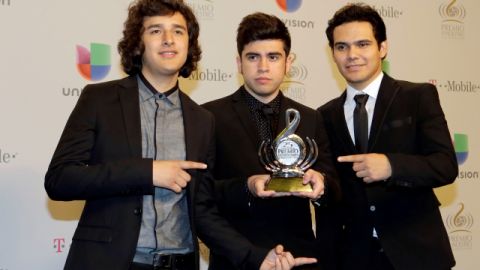 3Ball MTY  durante la reciente entrega de Premio Lo Nuestro en la que ganaron uno de los galardones.