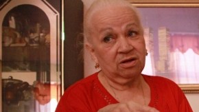 Juana Del Valle, de Brooklyn, durante la entrevista con EL DIARIO en la que denunció a la 1st Security Preparation & Placement, Inc. de haber estafado a su hijo quien buscaba ser entrenado como guardia de seguridad.