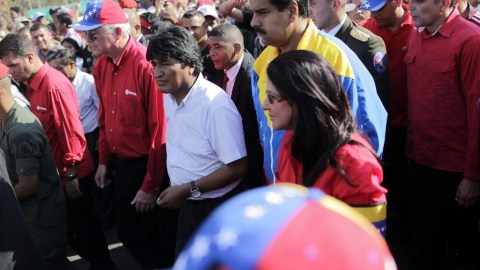 Morales (blanco) siempre mostró apoyo al presidente encargado Maduro, a quien acompaña en esta imagen de archivo.
