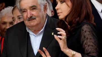 Mujica adelantó hoy al diario local La República que enviará una carta a Fernández para explicar sus polémicos comentarios.