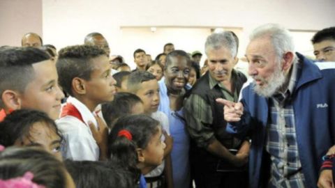El nuevo complejo educacional inaugurado por Castro el pasado martes se ubica en el municipio Playa de la capital cubana y fue "construido en apenas 11 meses por iniciativa de Fidel".