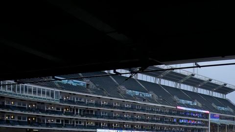 La lluvia no dejó de caer sobre el Progressive Field.