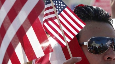 Edward Gonzáles, salvadoreño, en la  marcha del miércoles.