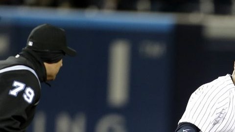 Robinson Canó completa la triple matanza la noche del viernes.