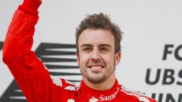 El español Fernando Alonso logra su primera victoria.