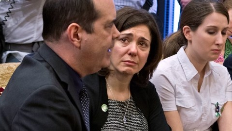 David y Francine Wheeler (izq.), con otras familias de   Newtown, esta semana en Washington para hablar de control de armas.