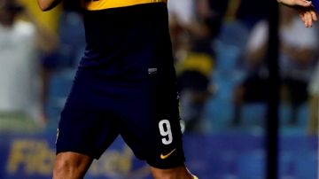 Santiago Silva celebra el único tanto de Boca.